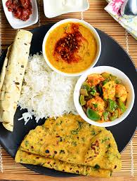 Standard Lunch / Dinner Package (Tava Roti, Steamed Rice, Daal Tadkaa, Matar Paneer, Matar Paneer, Chicken Dehati, Gulab Jamun)